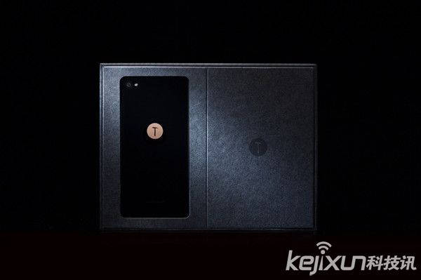 錘子手機周年紀念版正式發(fā)布：售價2480元