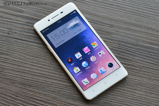 降100元還送智能手環(huán) OPPO R7現售2399