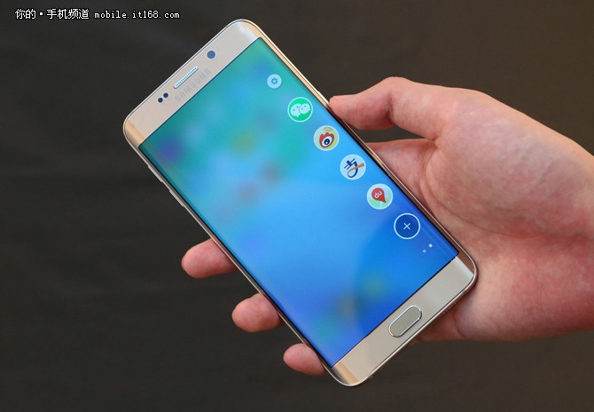 全新三星S6 edge+售價(jià)5888元 大雙曲屏