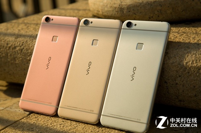 夠快才暢快vivo X6是為了解決用戶在使用智能手機的過程，最長遇到的“穩(wěn)定、流暢（快）、續(xù)航、安全”等四個最大的痛點而研發(fā)的，以“暢快”為核心賣點。