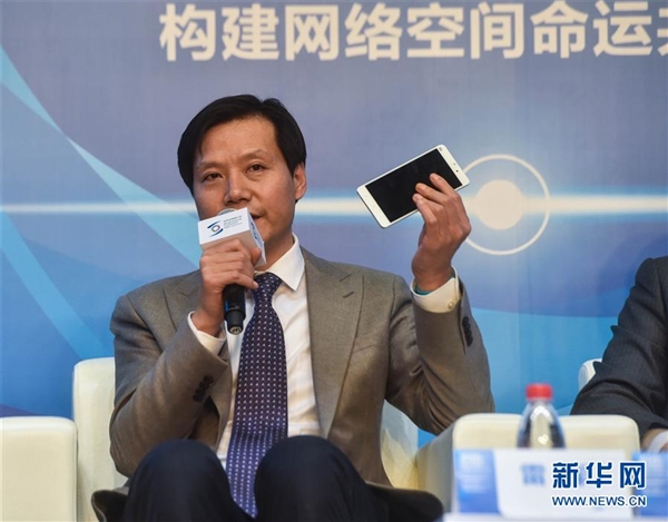 畫(huà)面太美！雷軍/馬云/李彥宏/馬化騰穿上西裝后