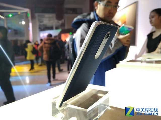 選擇決定實力 Moto X 極現(xiàn)場真機實拍