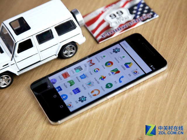 Android設(shè)計(jì)主管吐槽<a href=/pc/ios/ target=_blank class=infotextkey>iOS</a>界面設(shè)計(jì)過時(shí)了 