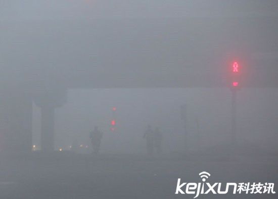 霧霾走走停停：《空氣凈化器》標(biāo)準(zhǔn)明年3月1日實(shí)施