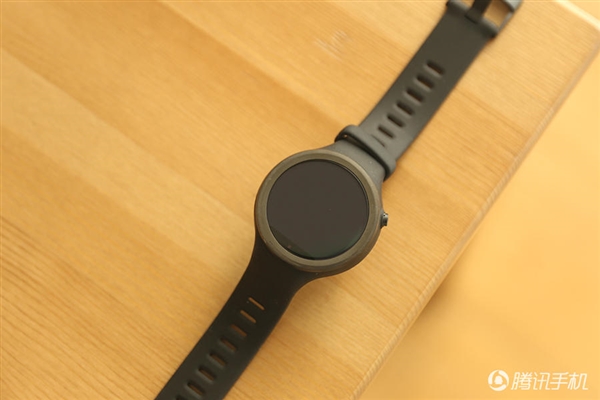 2388元！Moto 360運動版國行圖賞：硅膠腕帶