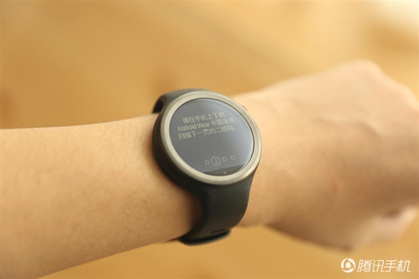 2388元！Moto 360運動版國行圖賞：硅膠腕帶