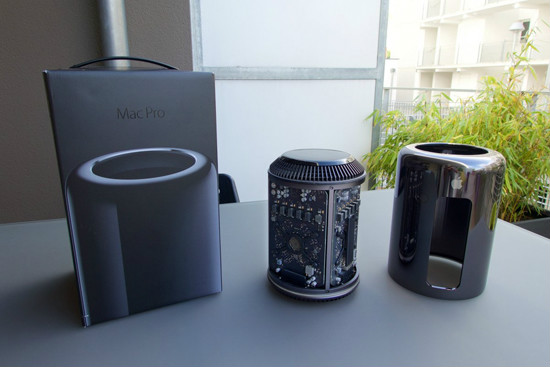 還有就是Mac Pro，這個(gè)自2013年發(fā)布以來，就一直被冷落的娃，在2016年，也將很有可能進(jìn)行一些改進(jìn)升級(jí)，將配備全新OS X系統(tǒng)。