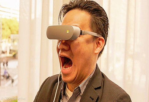 LG 360 VR上手：三星Gear VR不淡定了！