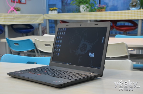 看AMD打造影音新時(shí)代！ThinkPad E565評(píng)測