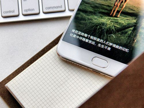 OPPO R9 Plus和華為P8對(duì)比