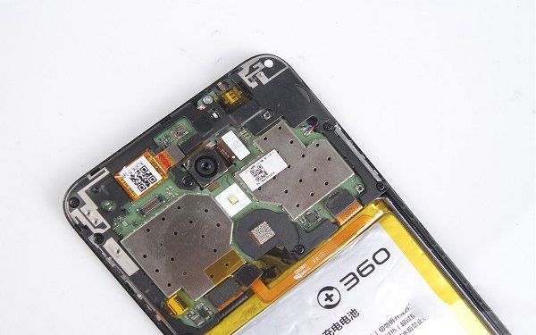 360手機(jī)N4做工如何？360手機(jī)N4拆機(jī)圖解評(píng)測(cè)