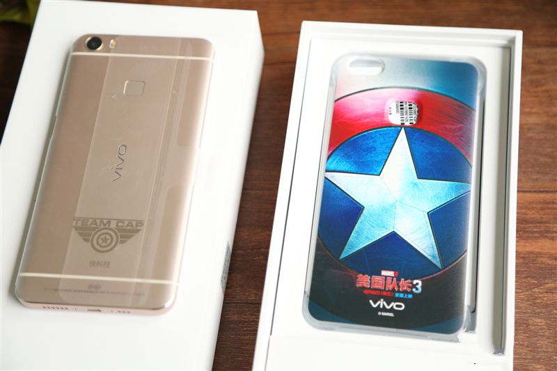 6G內(nèi)存+驍龍820+雙曲面屏！vivo Xplay5旗艦版評(píng)測(cè)