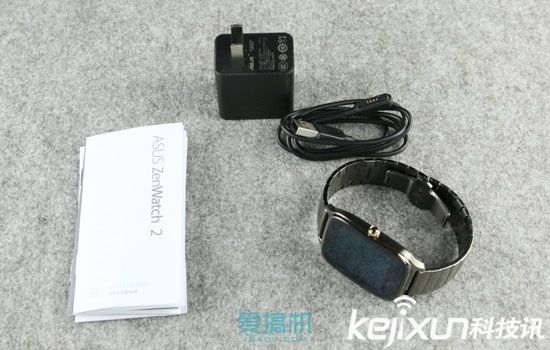 華碩ZenWatch2智能手表開箱評(píng)測(cè) 造型剛勁硬朗