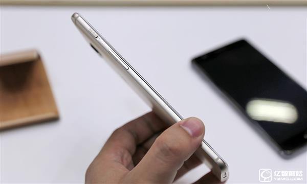 2499元買嗎？一加3上手體驗(yàn)：強(qiáng)的不止6GB內(nèi)存