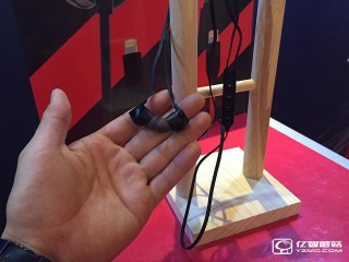 先鋒發(fā)Lightning降噪耳機  下一代iPhone接口確認