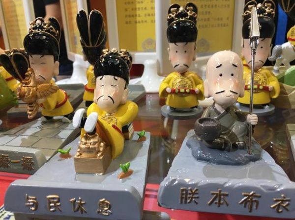 故宮淘寶將推出原創(chuàng)IP“朱八八”，據(jù)說，這個“鞋拔子臉”的朱八八造型也有據(jù)可查。