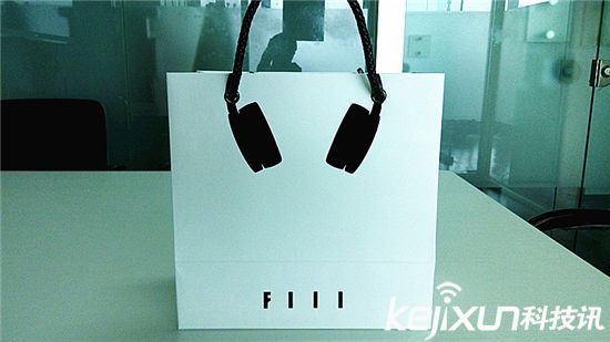 FIIL DIVA耳機(jī)體驗(yàn)評測：律動(dòng)時(shí)尚的智能降噪耳機(jī)