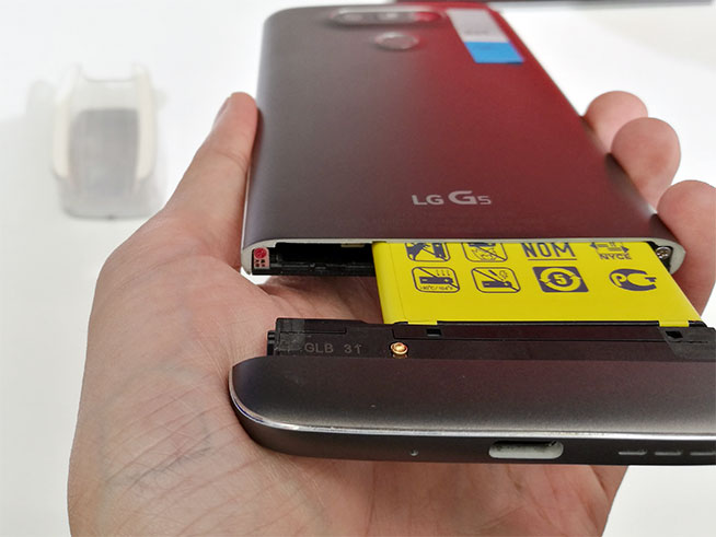 谷歌向左聯(lián)想向右 Moto Z模塊化手機路在何方？