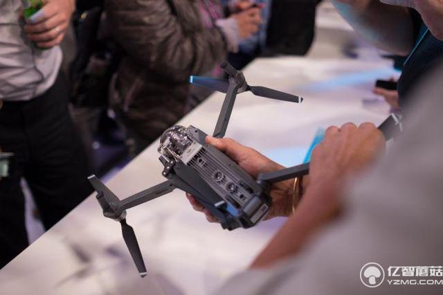 外媒上手大疆Mavic Pro折疊無人機(jī) 被感動(dòng)哭了