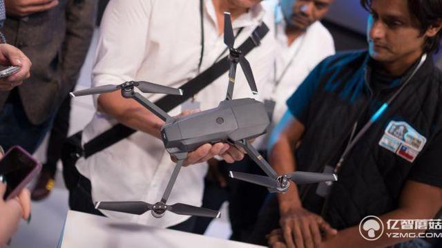 外媒上手大疆Mavic Pro折疊無人機(jī) 被感動(dòng)哭了
