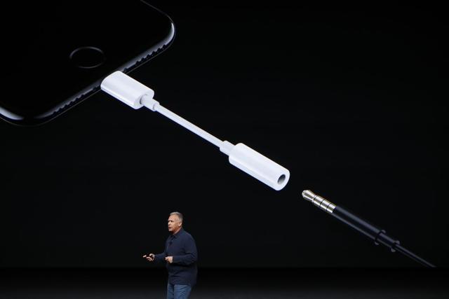 iPhone 7取消耳機孔不是問題 電池續(xù)航糟糕