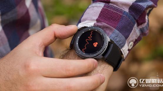 三星Gear S3 frontie更爺們了！但系統(tǒng)真難用
