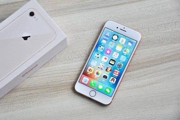 一臺iPhone正常能用幾年 iPhone手機能用多久？