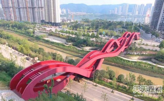 世界上造型最奇特的八座橋！一座在中國