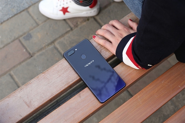 OPPO R15全面評測 最超值的異形全面屏！