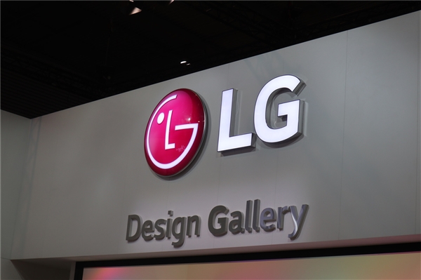 90%+占比劉海屏！LG G7官方渲染圖曝光：驍龍845水桶機(jī)