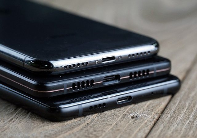 堅果R1、小米MIX2S、iPhone X對比評測 國產(chǎn)旗艦對決蘋果