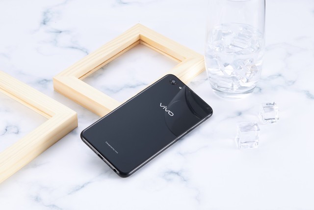 vivo Y83和X21哪個(gè)好？vivo X21和vivo Y83區(qū)別對(duì)比