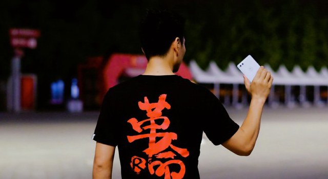 堅(jiān)果R1史上銷量最差？ 一加6銷量是它8倍