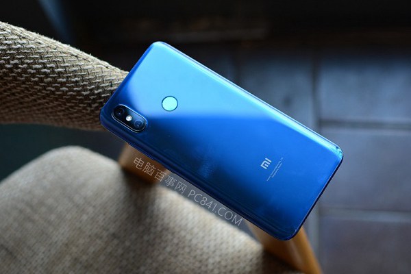 小米8透明探索版和小米8哪個好？小米8對比透明探索版區(qū)別
