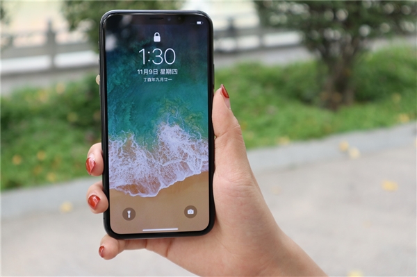iPhone X Plus曝光：6.5英寸屏幕夸張大爆發(fā)！