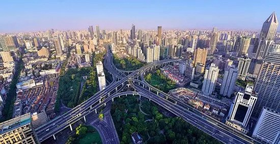 中美貿(mào)易開戰(zhàn) 國運(yùn)之爭搶的是未來50年！