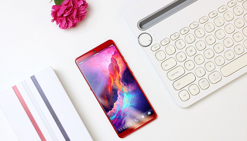 堅(jiān)果Pro2s精美圖賞 高顏值中端手機(jī)，比小米8SE便宜1元