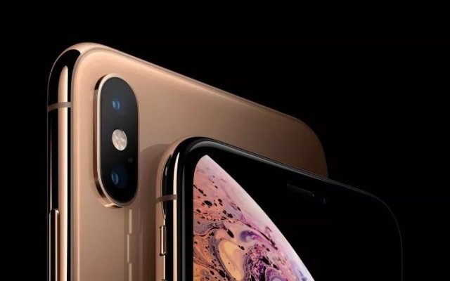 iPhone Xs max擁有史上最佳屏幕，能否吊打三星S9？