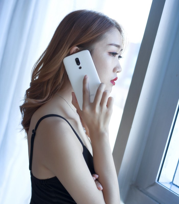 魅族16X汝窯白美女圖賞 手機真美人更美！(5/10)