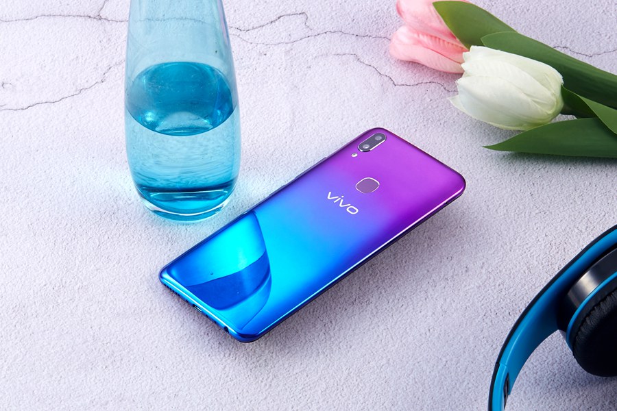 vivo Z1極光特別版圖賞 動人心魄的漸變光芒，視覺效果出眾