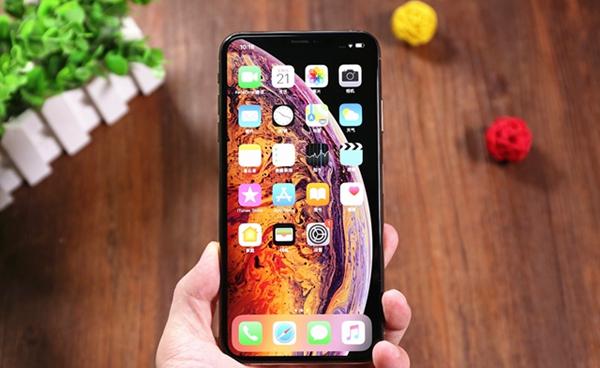 蘋果iPhone XR更換屏幕和電池維修價格出爐 真的修不起！