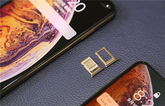 蘋(píng)果iPhoneXs Max安裝SIM卡教程 iPhoneXs Max怎么安裝SIM卡？