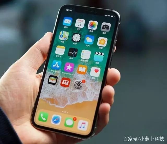 iPhone用戶傷不起！蘋(píng)果iPhone X限速后又出現(xiàn)屏幕問(wèn)題