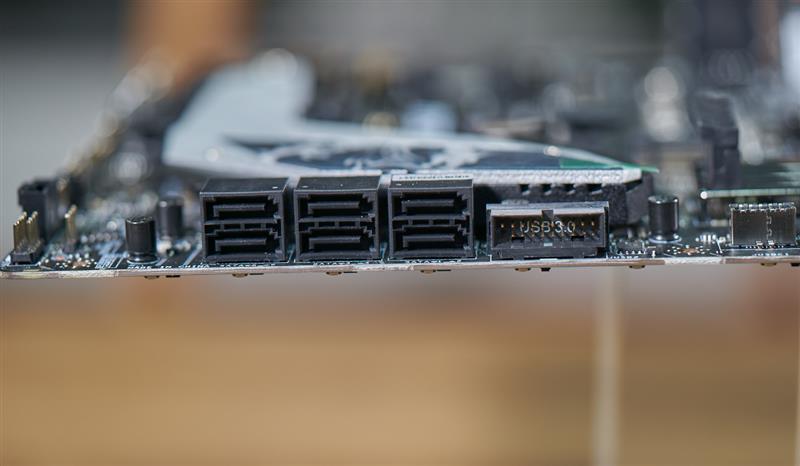 9代酷睿超頻式微！微星MPG Z390 GAMING PRO CARBON AC暗黑板主板評(píng)測(cè)：內(nèi)存超頻時(shí)代到來(lái)