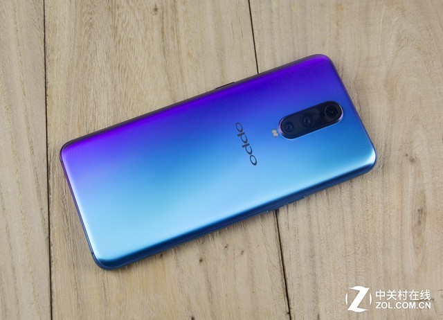 OPPO R17 Pro快速充電測試：SuperVOOC超級閃充回血有多快？