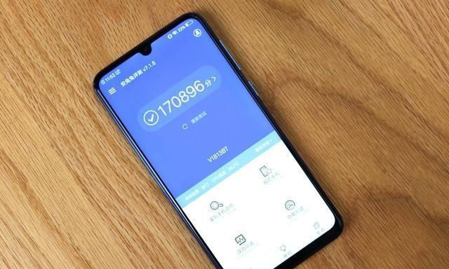vivo Z3對(duì)比紅米Note7，誰才是千元機(jī)性價(jià)比之王