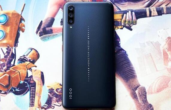 iQOO配置怎么樣？vivo iQOO真機(jī)開箱外觀圖賞