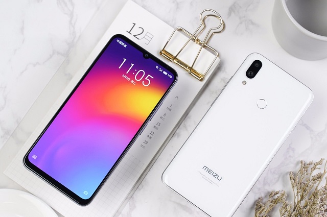 魅族Note 9真機(jī)圖賞：圓潤(rùn)玻璃機(jī)身，極致水滴屏設(shè)計(jì)