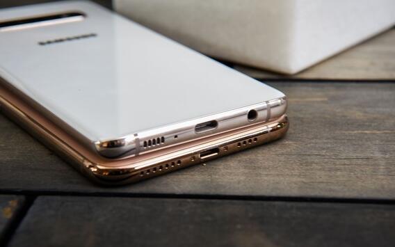三星S10+和iPhone XS Max哪個(gè)好？三星S10和iPhone XS Max區(qū)別對(duì)比