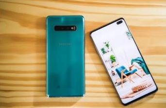 三星Galaxy S10系列動(dòng)態(tài)AMOLED屏幕“領(lǐng)先技術(shù)，頂級(jí)體驗(yàn)”